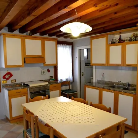 A Casa Tua Dietro Piazza San Marco Feriehus
