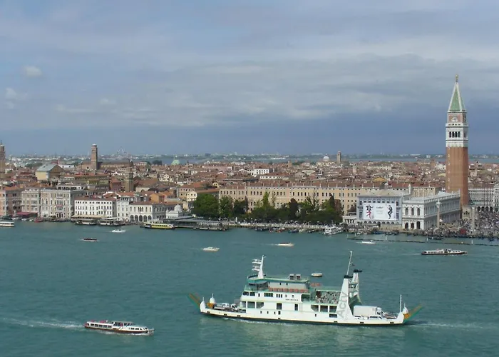 A Casa Tua Dietro Piazza San Marco Holiday home *
